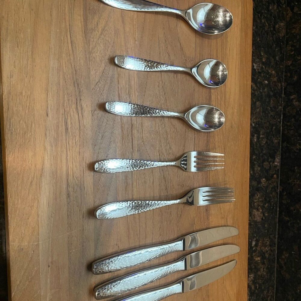 Oneida REYNA Stainless Glossy Hammered Flatware 8 pc set